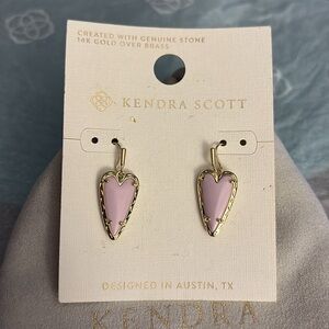 Kendra Scott Aria Heart earrings in Gold and Lilac